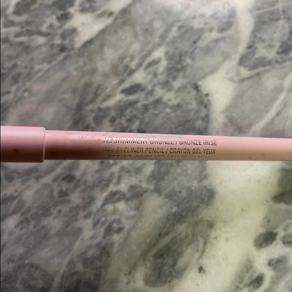 Kylie Cosmetics shade 100%